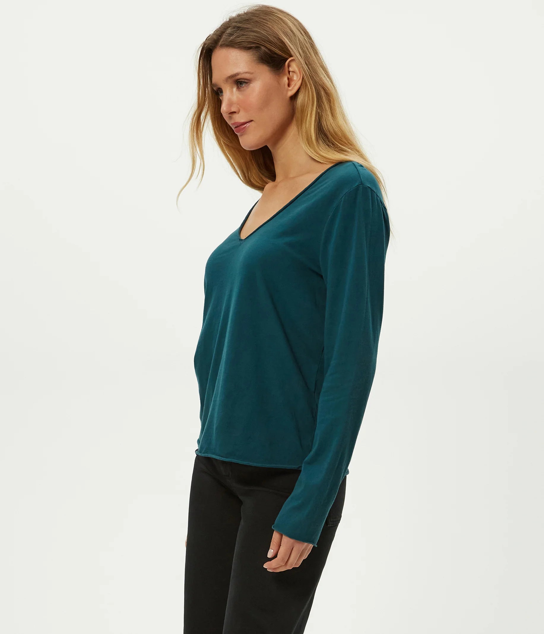 Kailee V-Neck Long Sleeve Tee