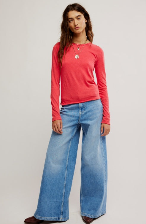 Nova Long-Sleeve Tee