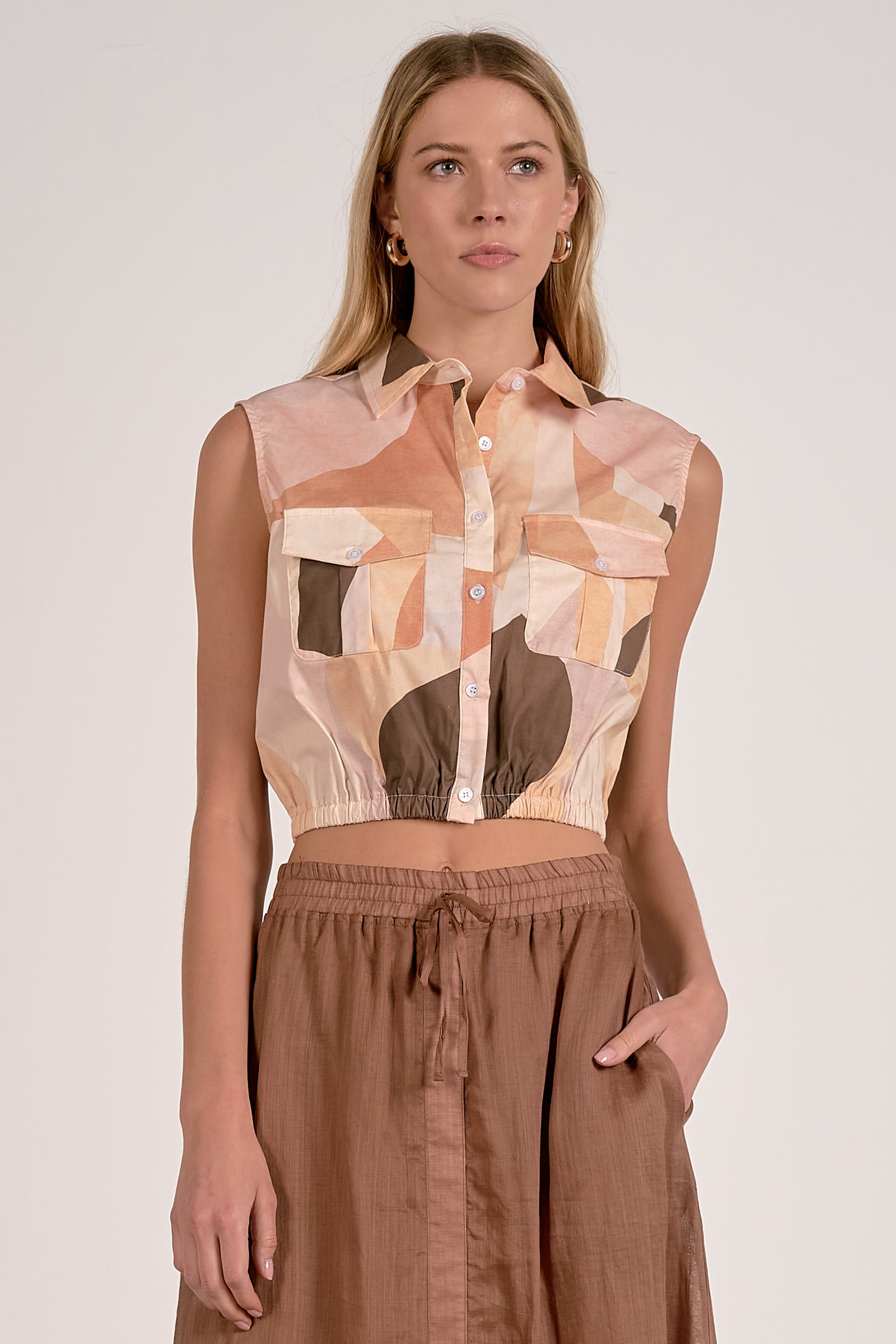 Sleeveless Collar Top