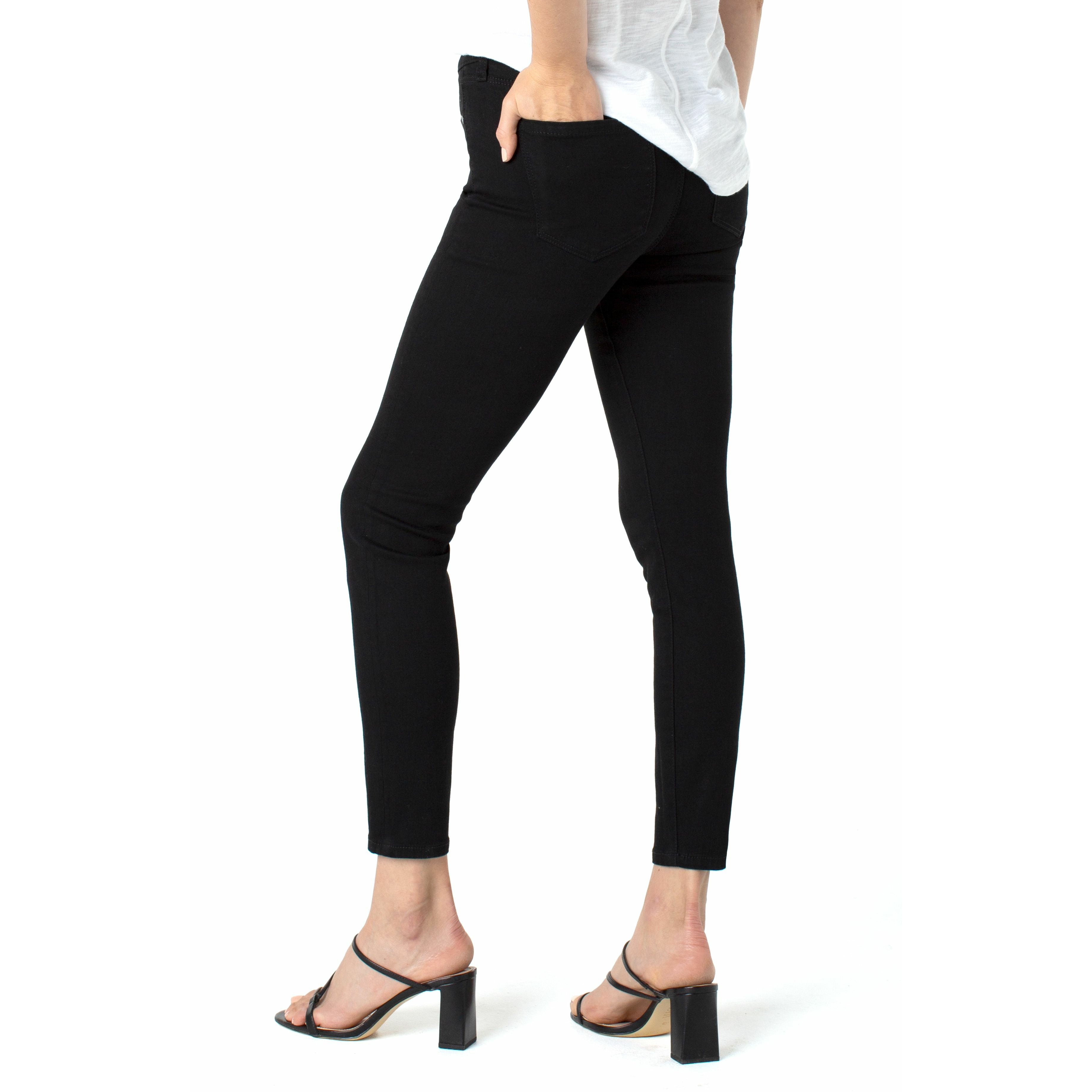 Abby Ankle Skinny With Exposed Buttons