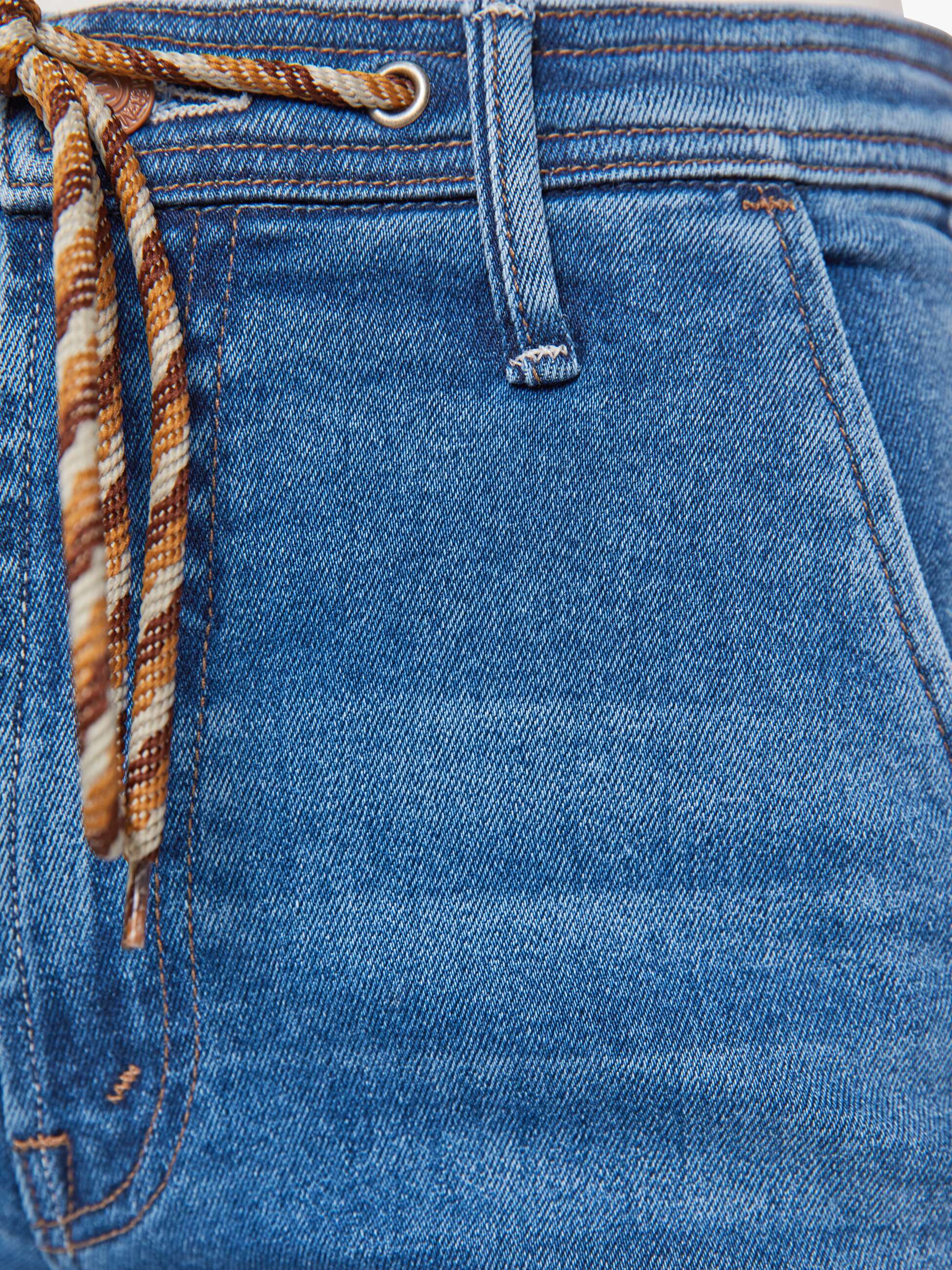 The Drawn Undercover Prep Sneak