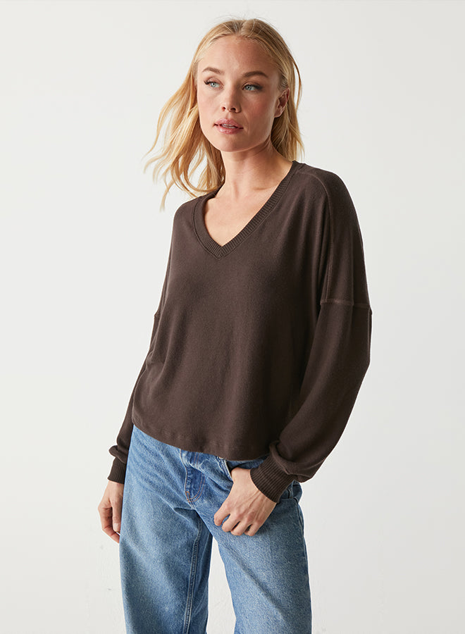 Vic Relaxed V-Neck Pullover