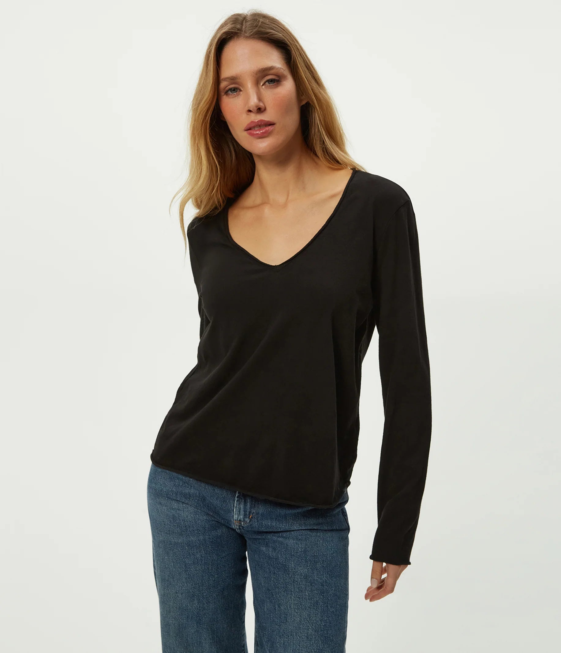 Kailee V-Neck Long Sleeve Tee