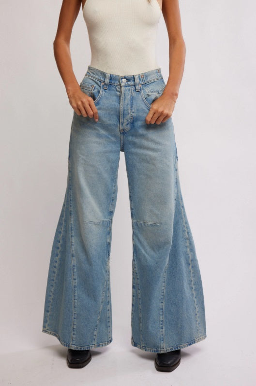 Eden High Slouchy Jeans