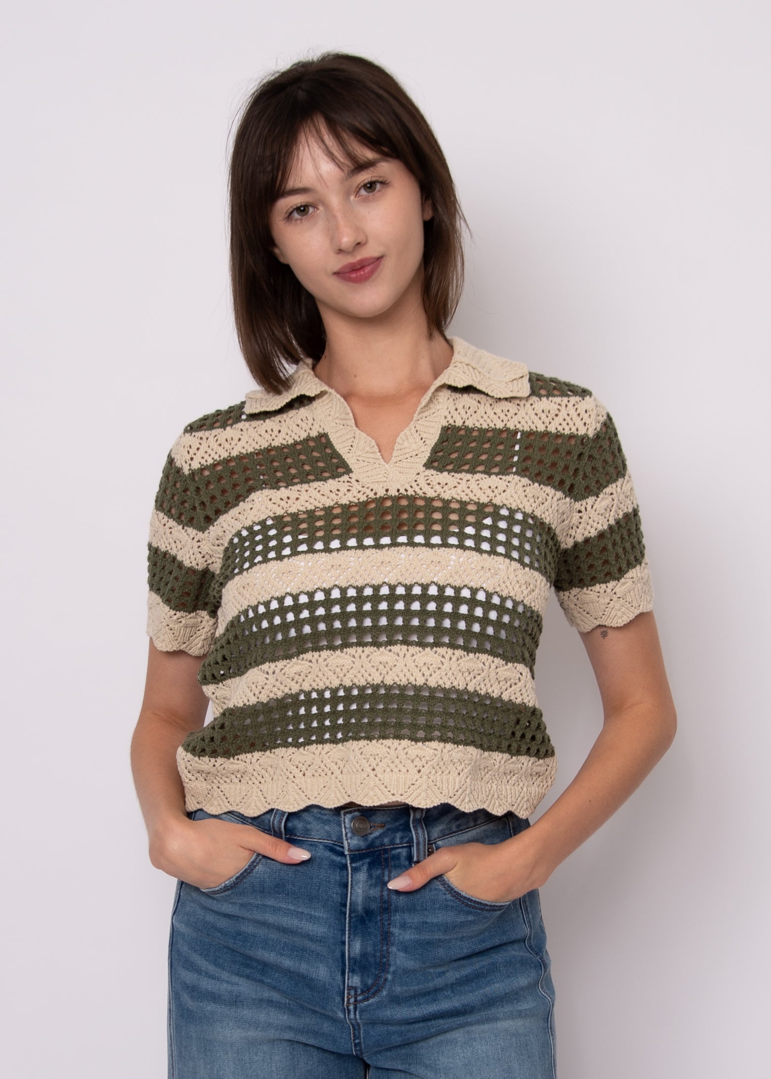 Della Short Sleeve Pullover