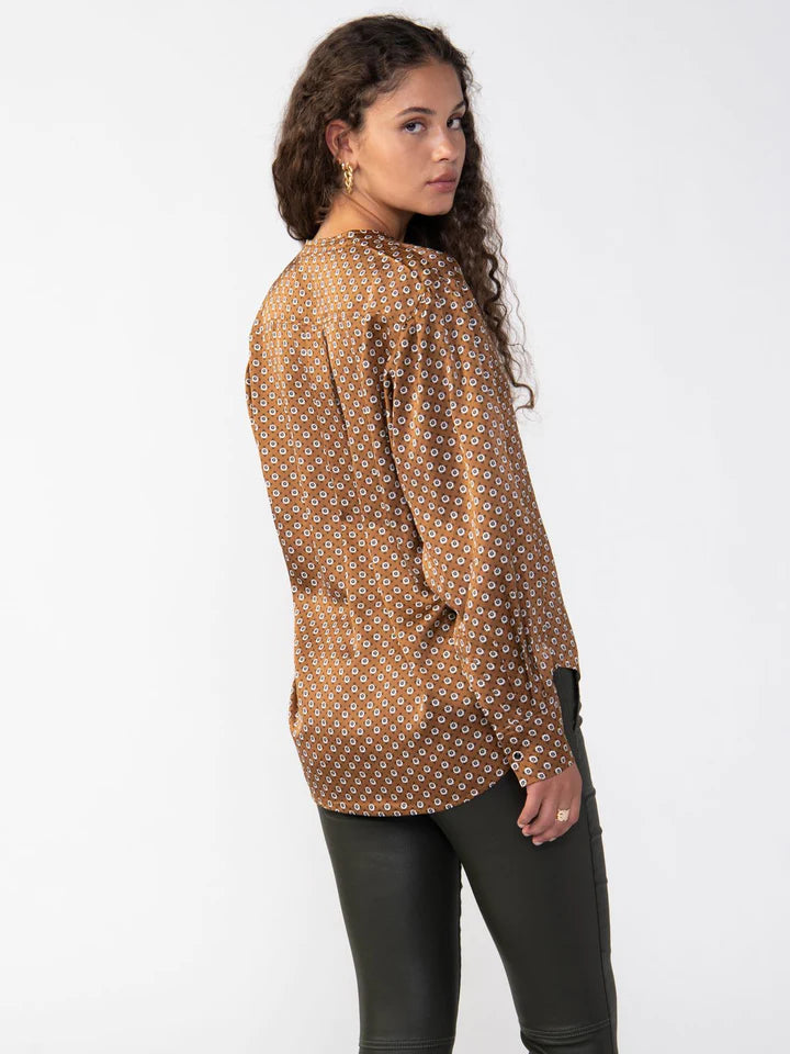 Relaxed Modern Blouse