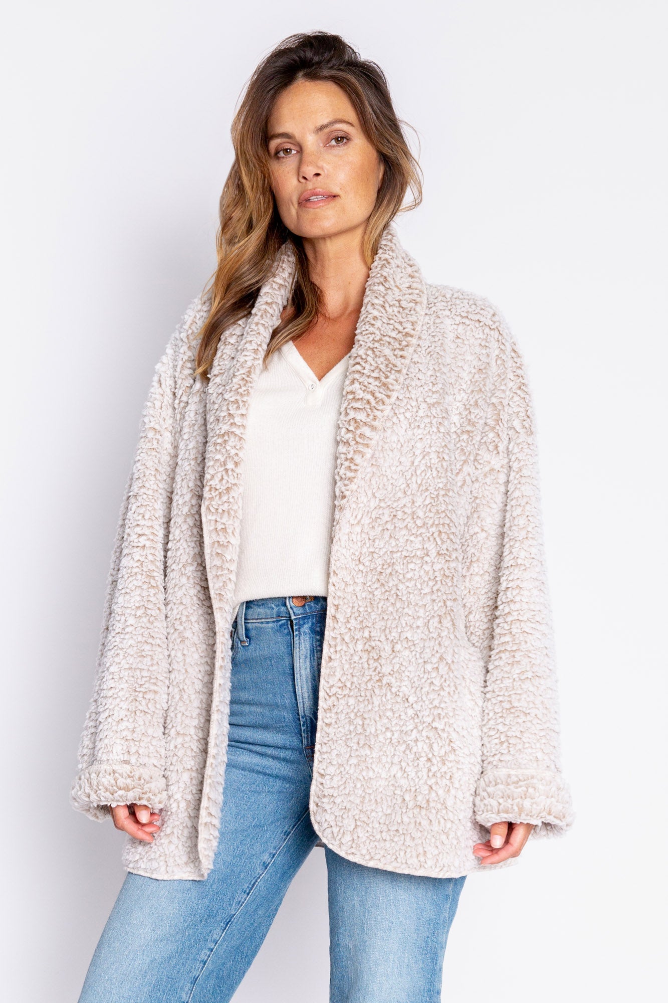 Uo shaila clearance oversized fuzzy jacket